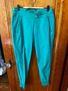 Medelita M Surgical Green Drawstring Jogger Pants